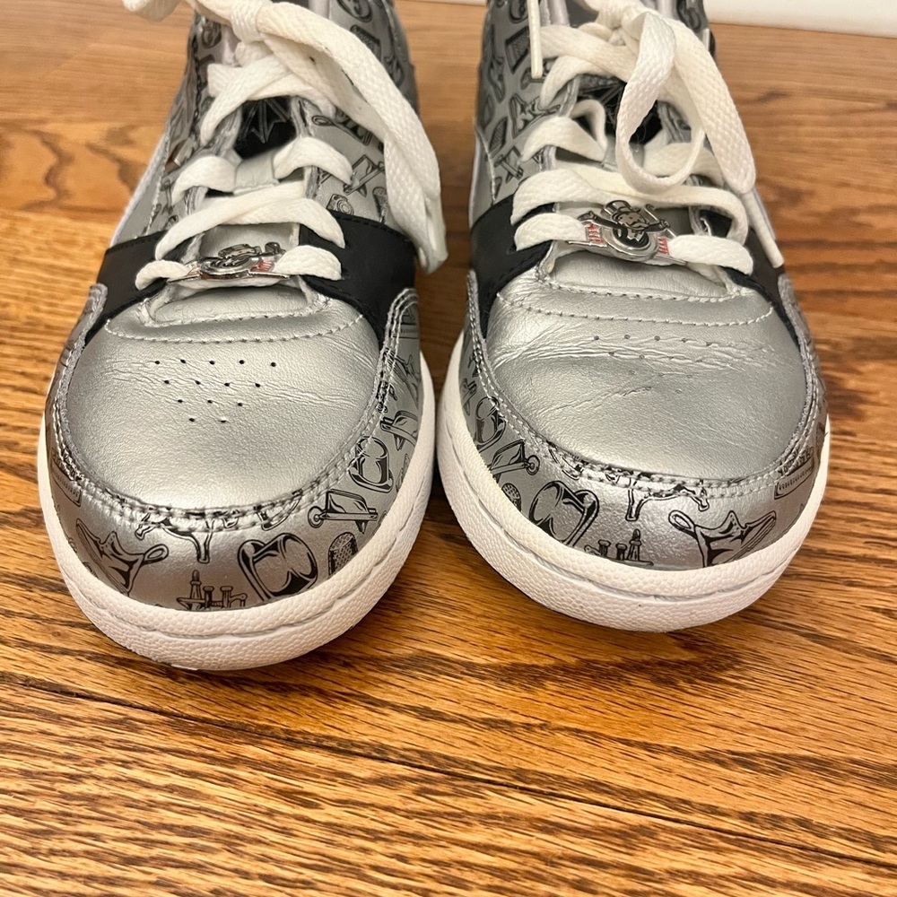 Collectible 2008 Reebok Classic Hasbro Monopoly Collection Womens Size 7 - Picture 5 of 15